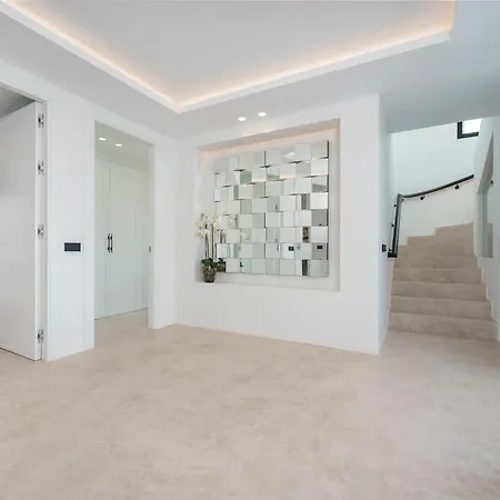 Luxury Panoramic View *